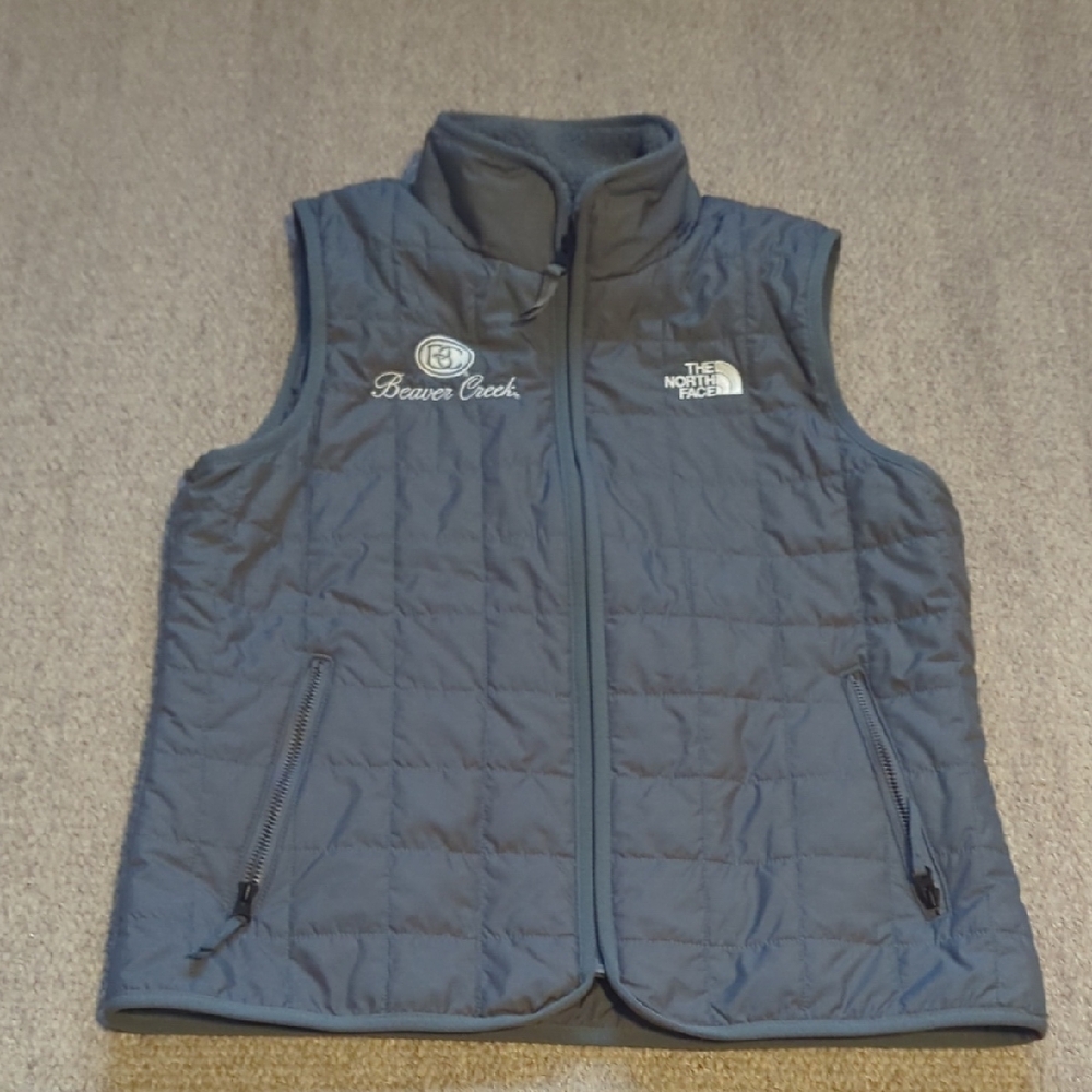 Women's The North Face Quilted Grey Vest Size Small Beaver Creek Corporate Logo